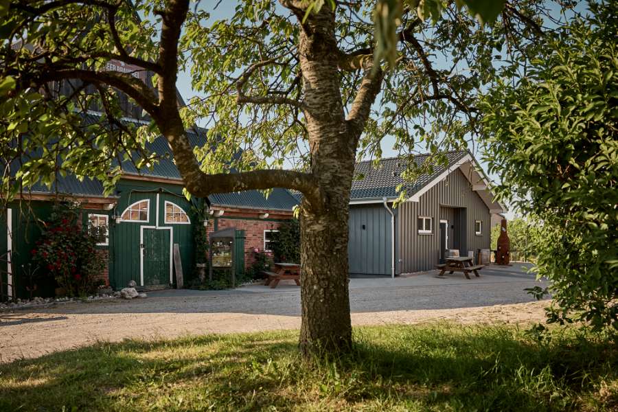 Cheers to new brews and steel profiles!, Hauptstraße 4, 24637 Schillsdorf, Germany